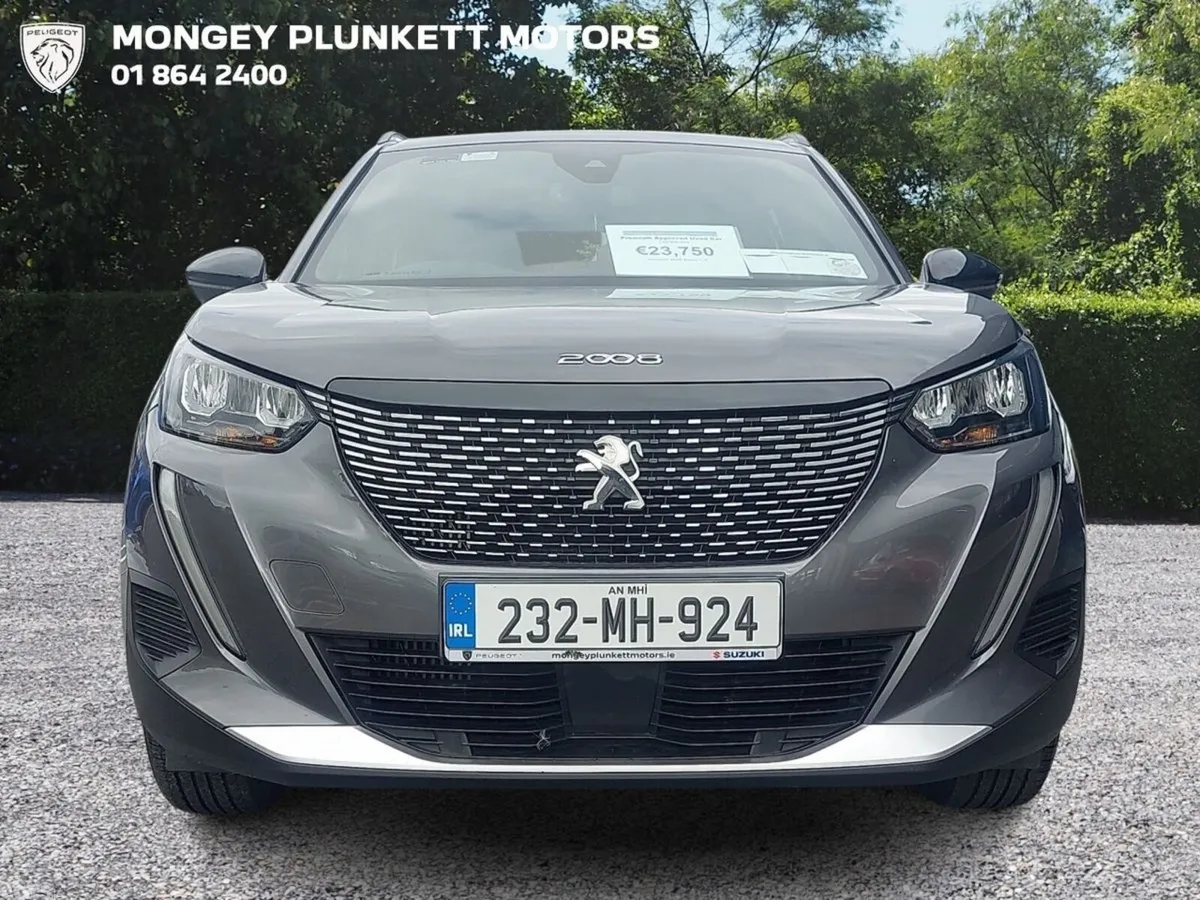 Peugeot 2008 MPV, Petrol, 2023, Grey