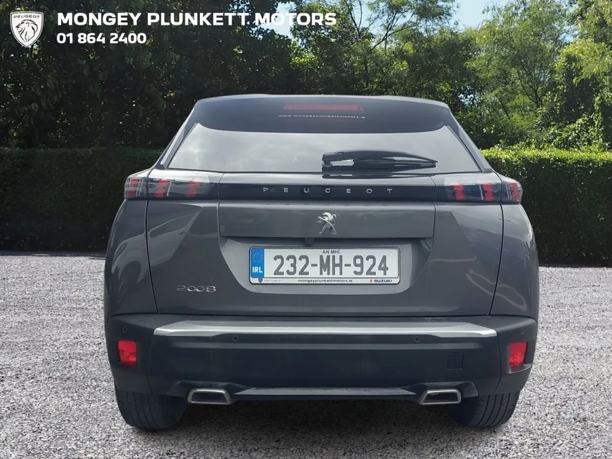 Peugeot 2008 MPV, Petrol, 2023, Grey