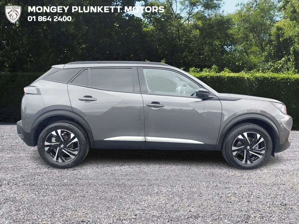 Peugeot 2008 MPV, Petrol, 2023, Grey
