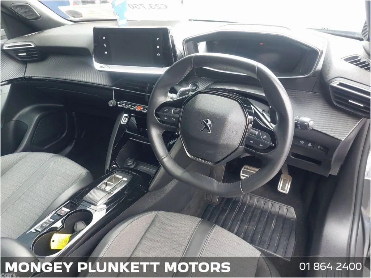 Peugeot 2008 MPV, Petrol, 2023, Grey