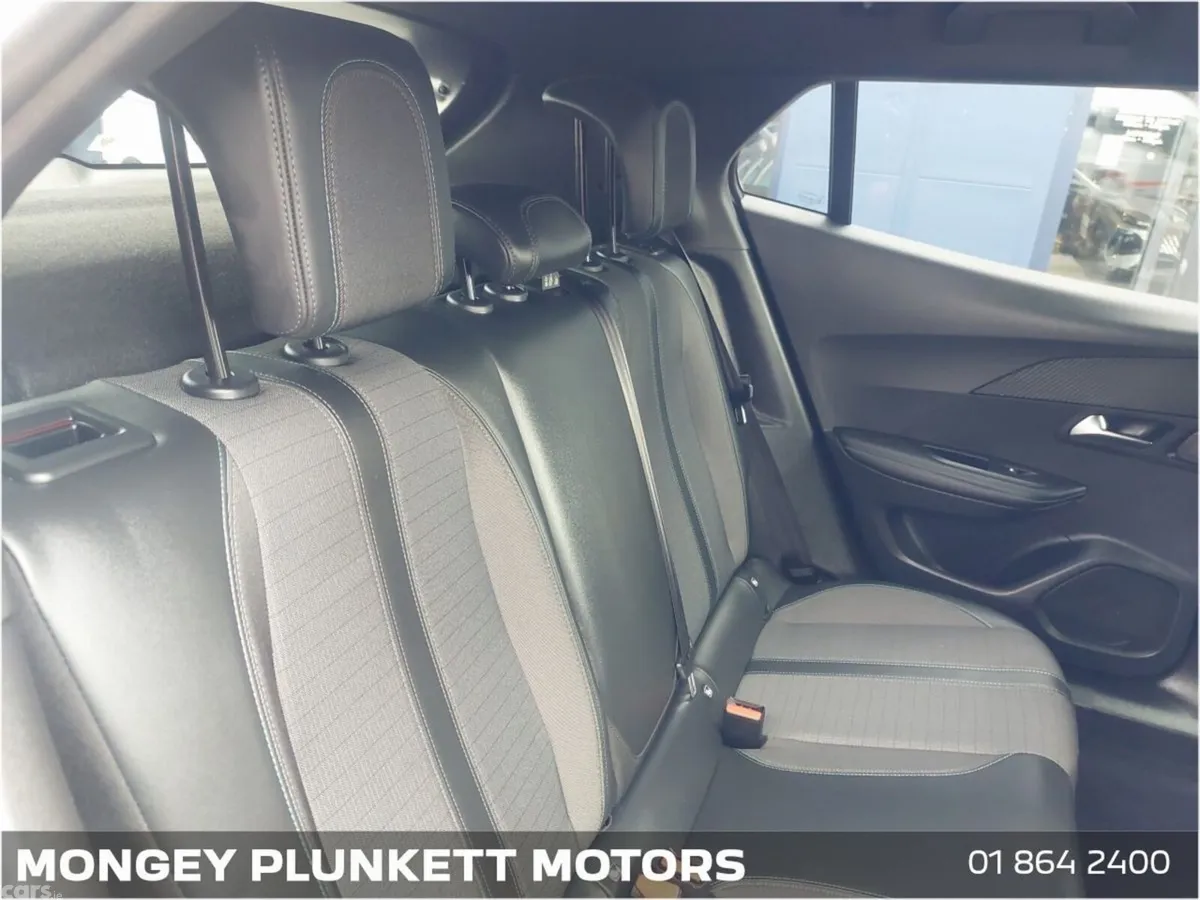 Peugeot 2008 MPV, Petrol, 2023, Grey