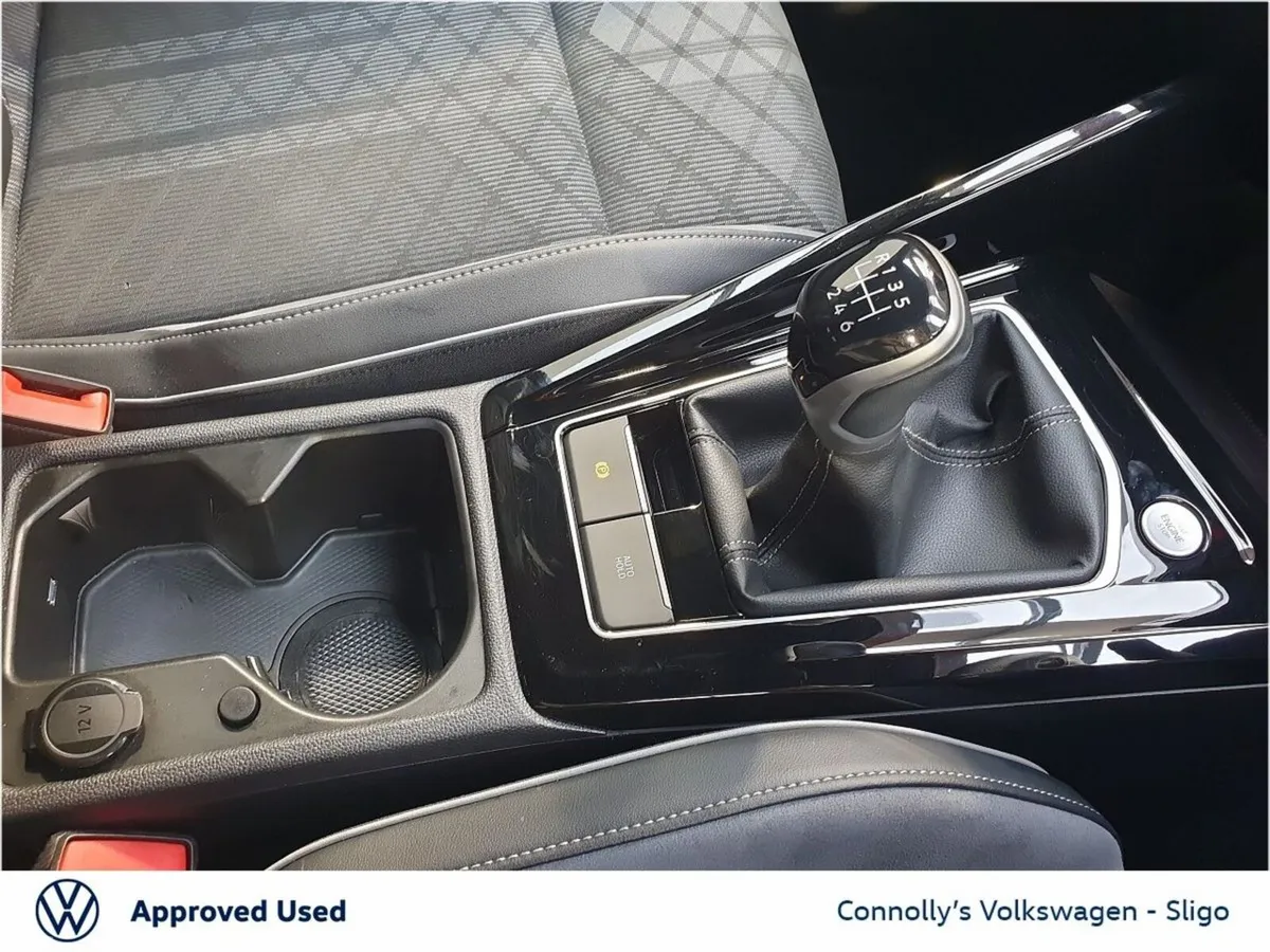 Volkswagen Golf Hatchback, Petrol, 2024, Blue