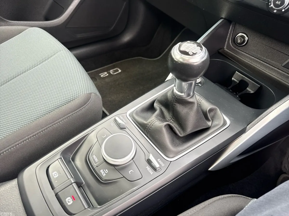 Audi Q2 SUV, Petrol, 2020, Grey