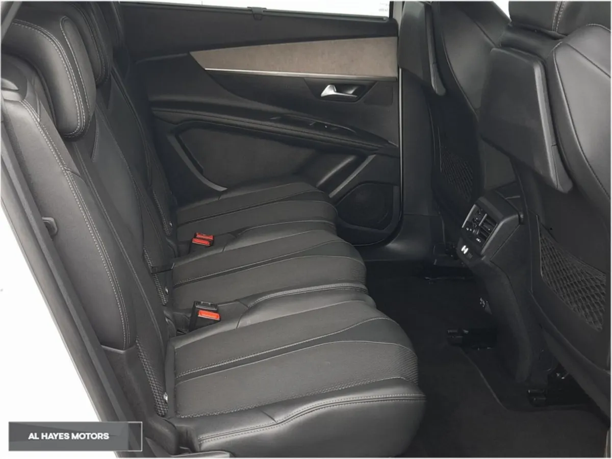 Peugeot 5008 MPV, Diesel, 2024, White