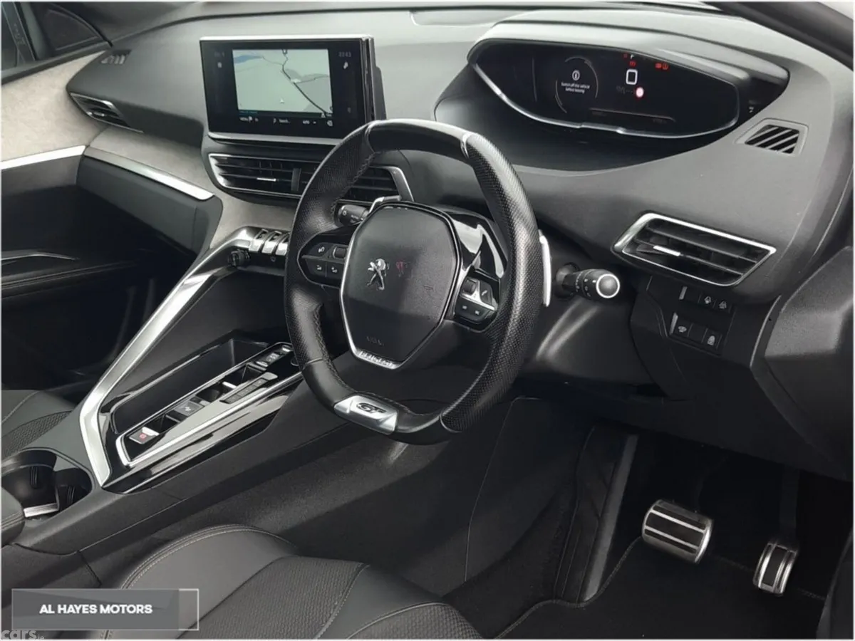 Peugeot 5008 MPV, Diesel, 2024, White
