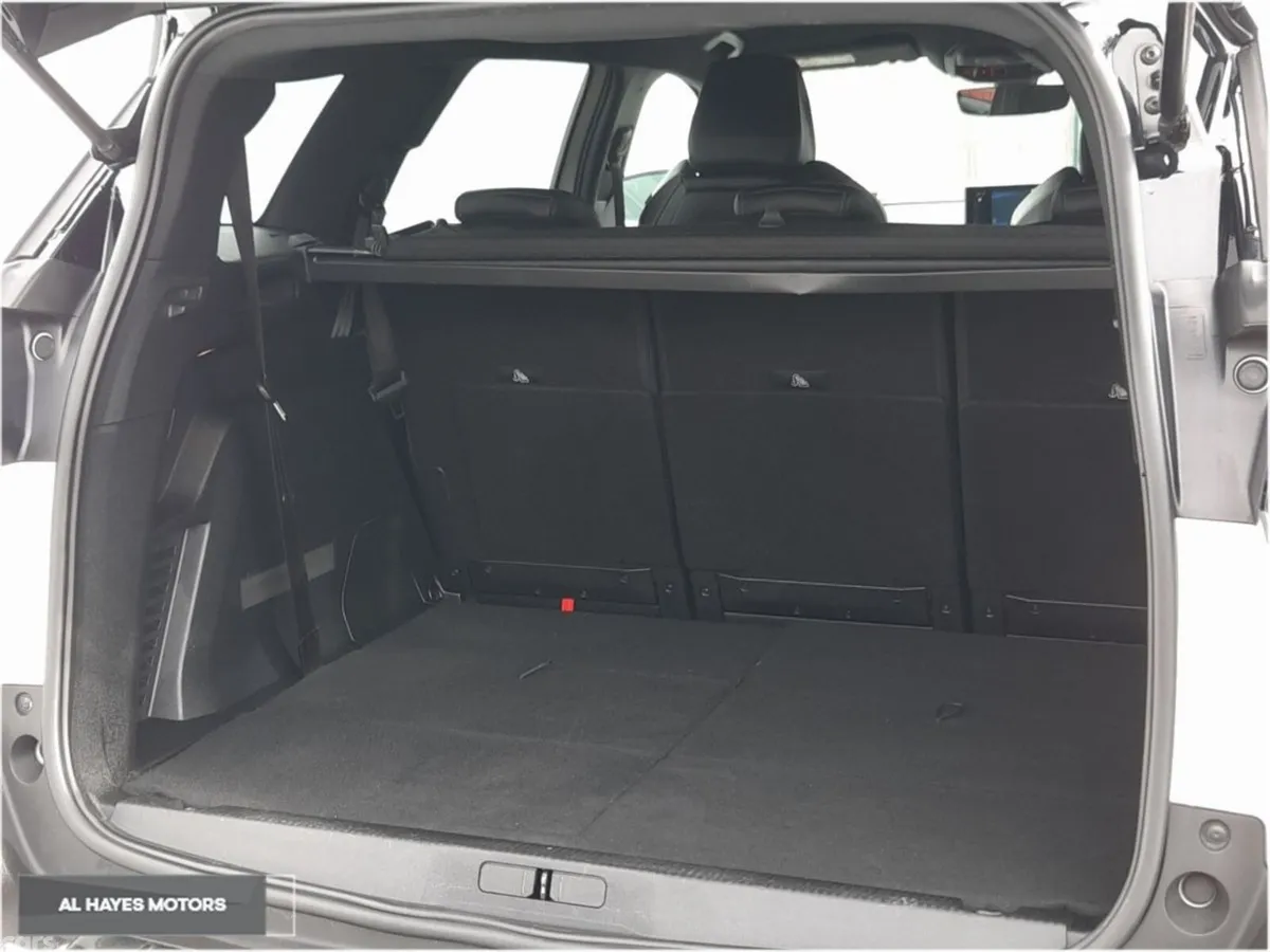 Peugeot 5008 MPV, Diesel, 2024, White