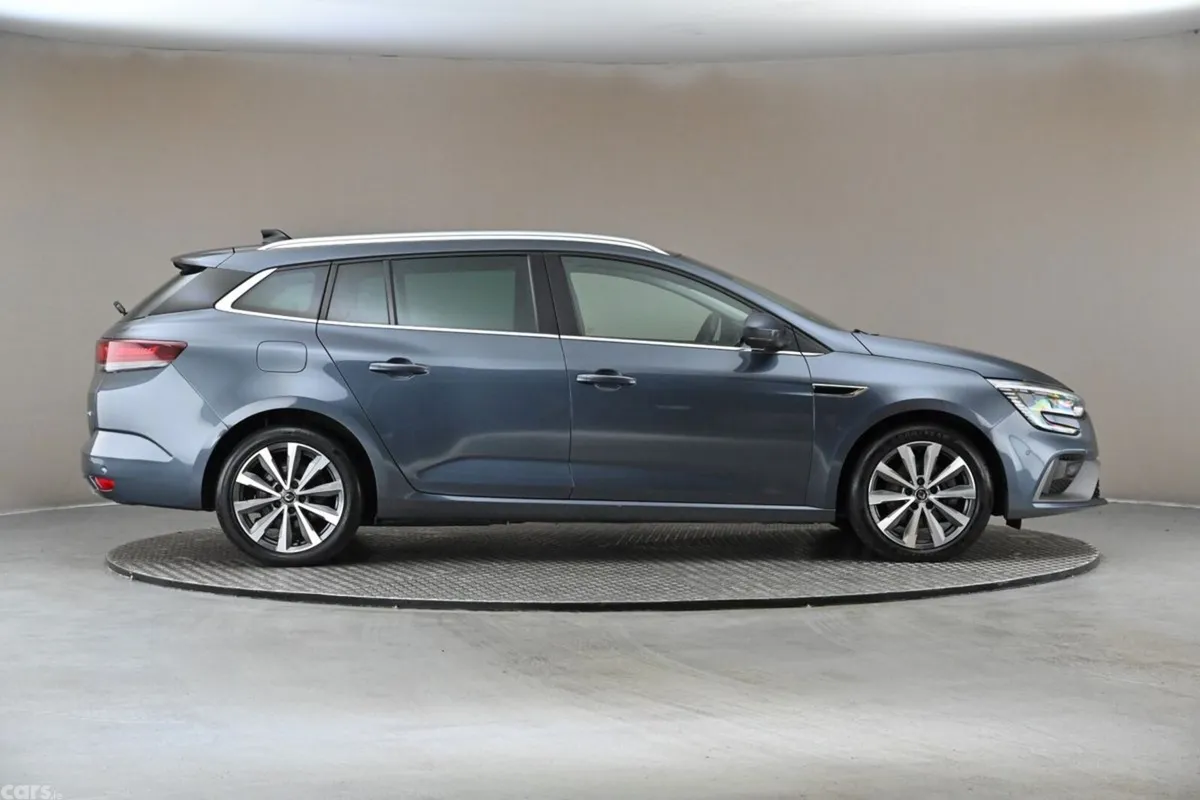 Renault Megane Estate, Petrol Plug-in Hybrid, 2022, Grey