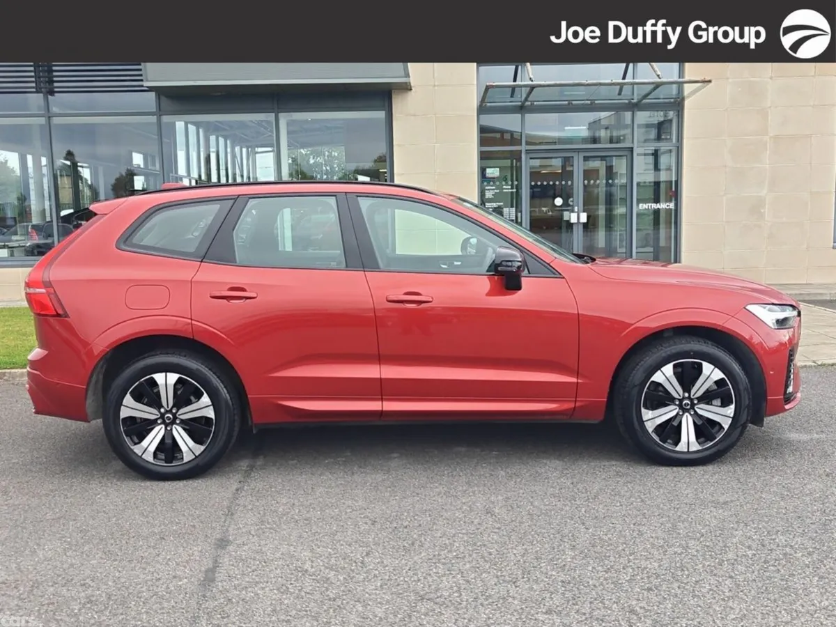 Volvo XC60 SUV, Petrol Hybrid, 2024, Red