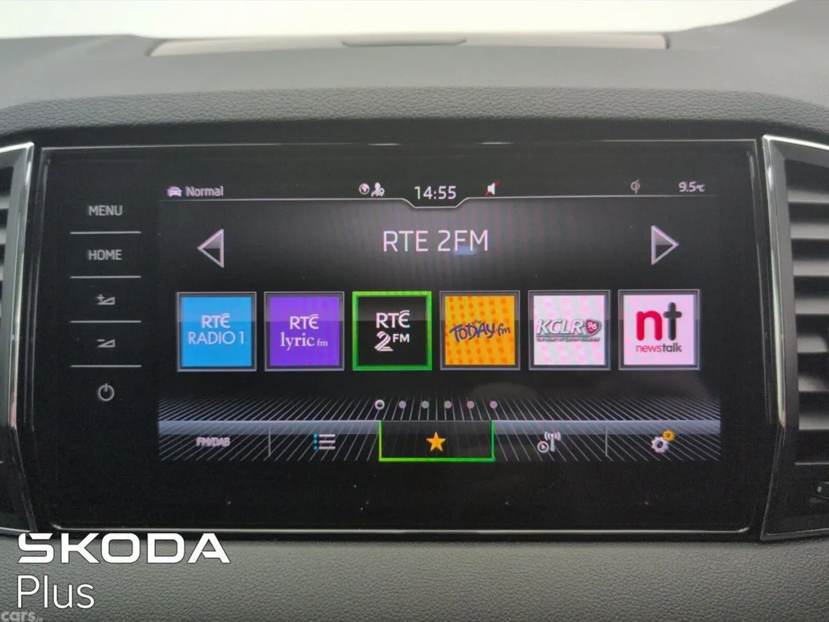 Skoda Karoq SUV, Petrol, 2024, Grey