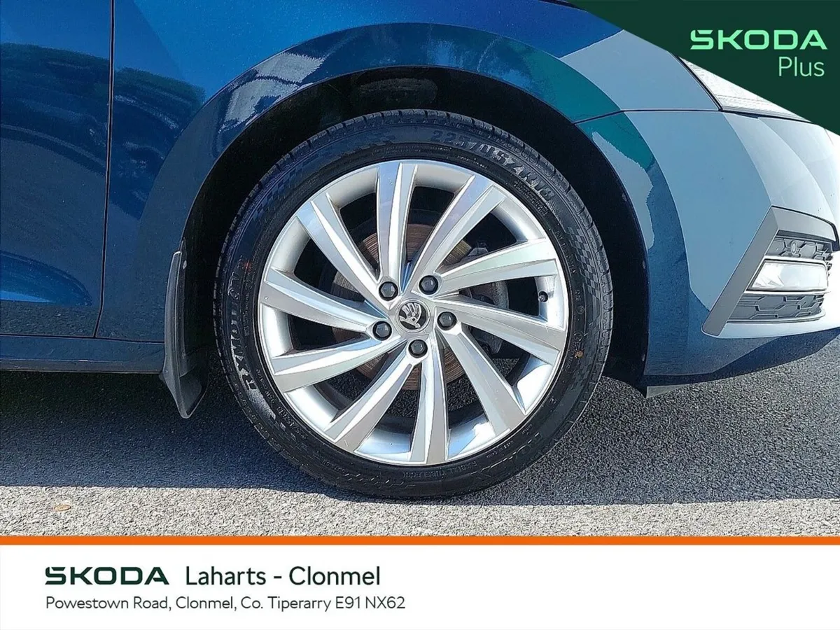 Skoda Octavia Saloon, Petrol, 2024, Blue