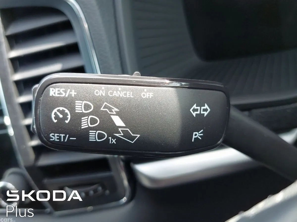 Skoda Karoq SUV, Diesel, 2023, Blue