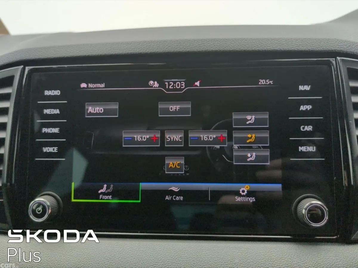 Skoda Karoq SUV, Diesel, 2024, Grey