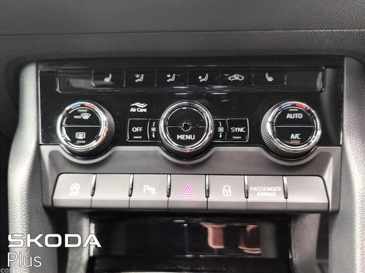 Skoda Karoq SUV, Diesel, 2024, Grey