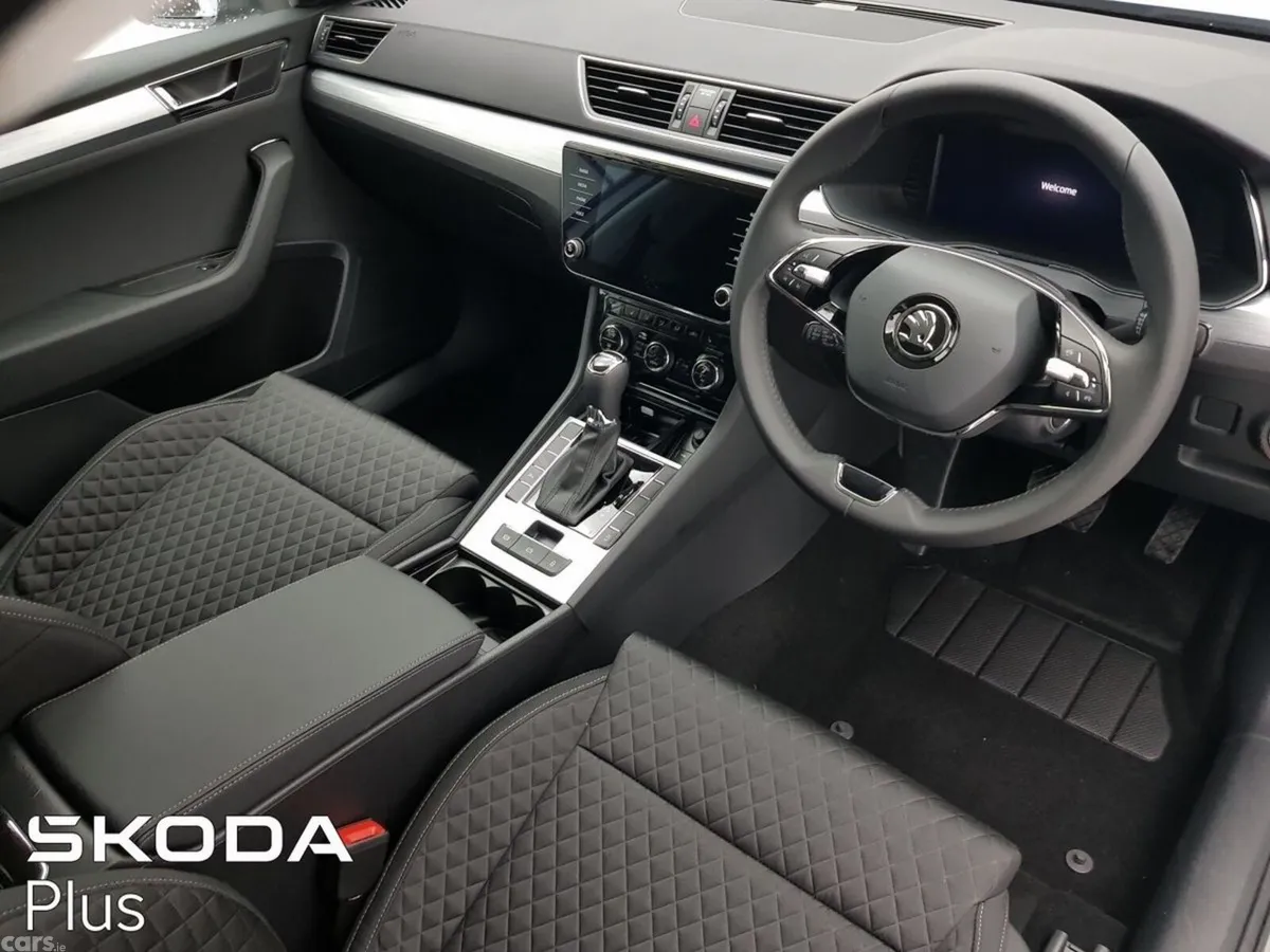 Skoda Superb Saloon, Diesel, 2024, Silver