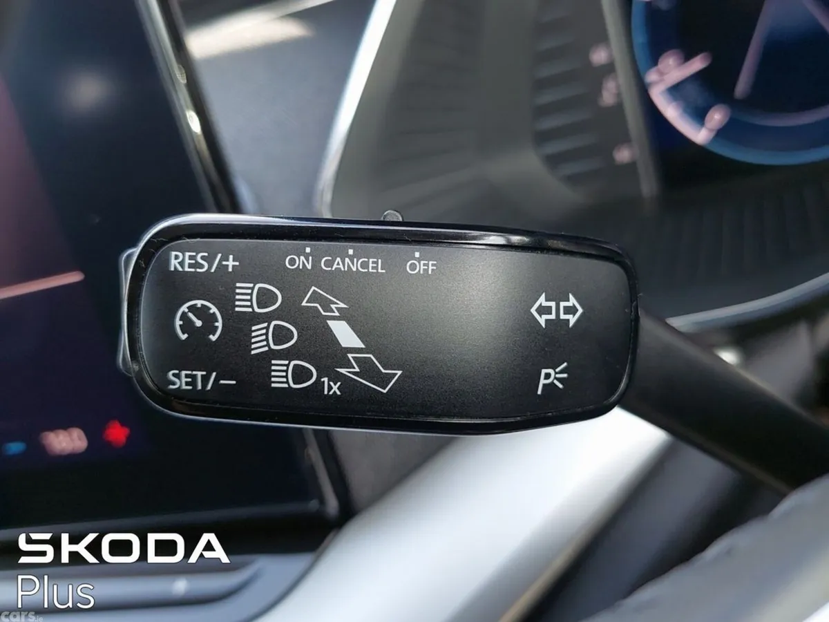 Skoda Octavia Saloon, Diesel, 2024, Black