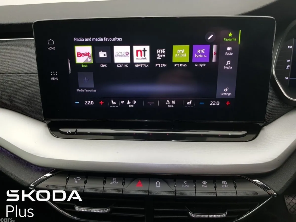 Skoda Octavia Saloon, Diesel, 2023, Grey