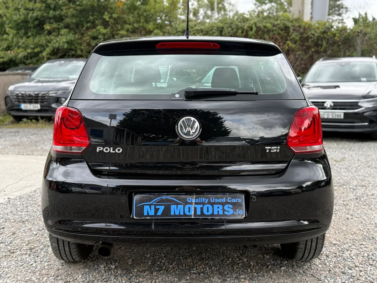 Volkswagen Polo Hatchback, Petrol, 2013, Black