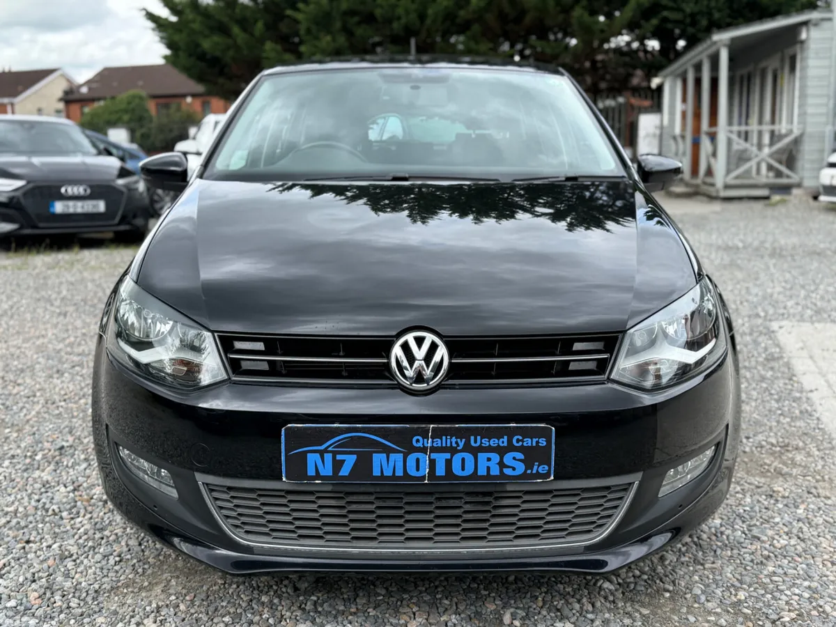 Volkswagen Polo Hatchback, Petrol, 2013, Black