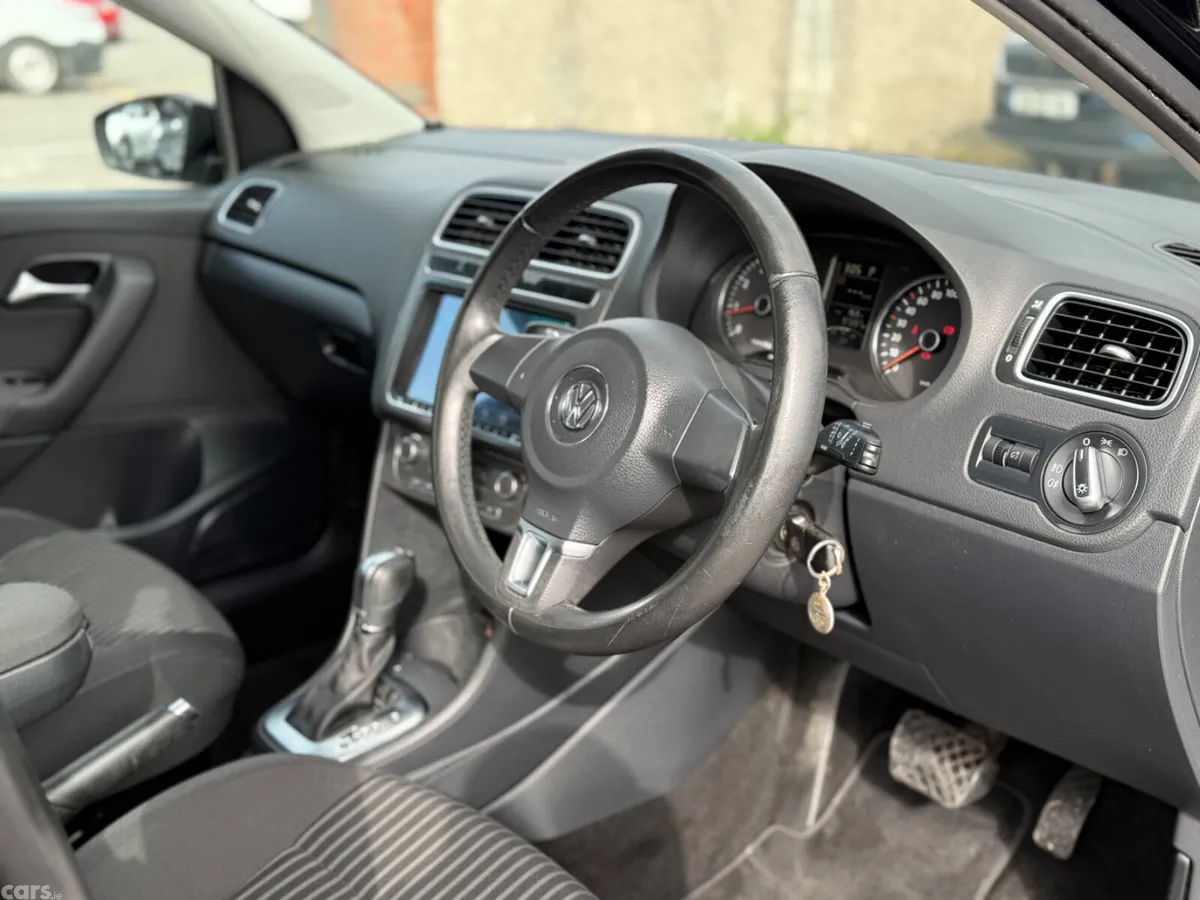 Volkswagen Polo Hatchback, Petrol, 2013, Black