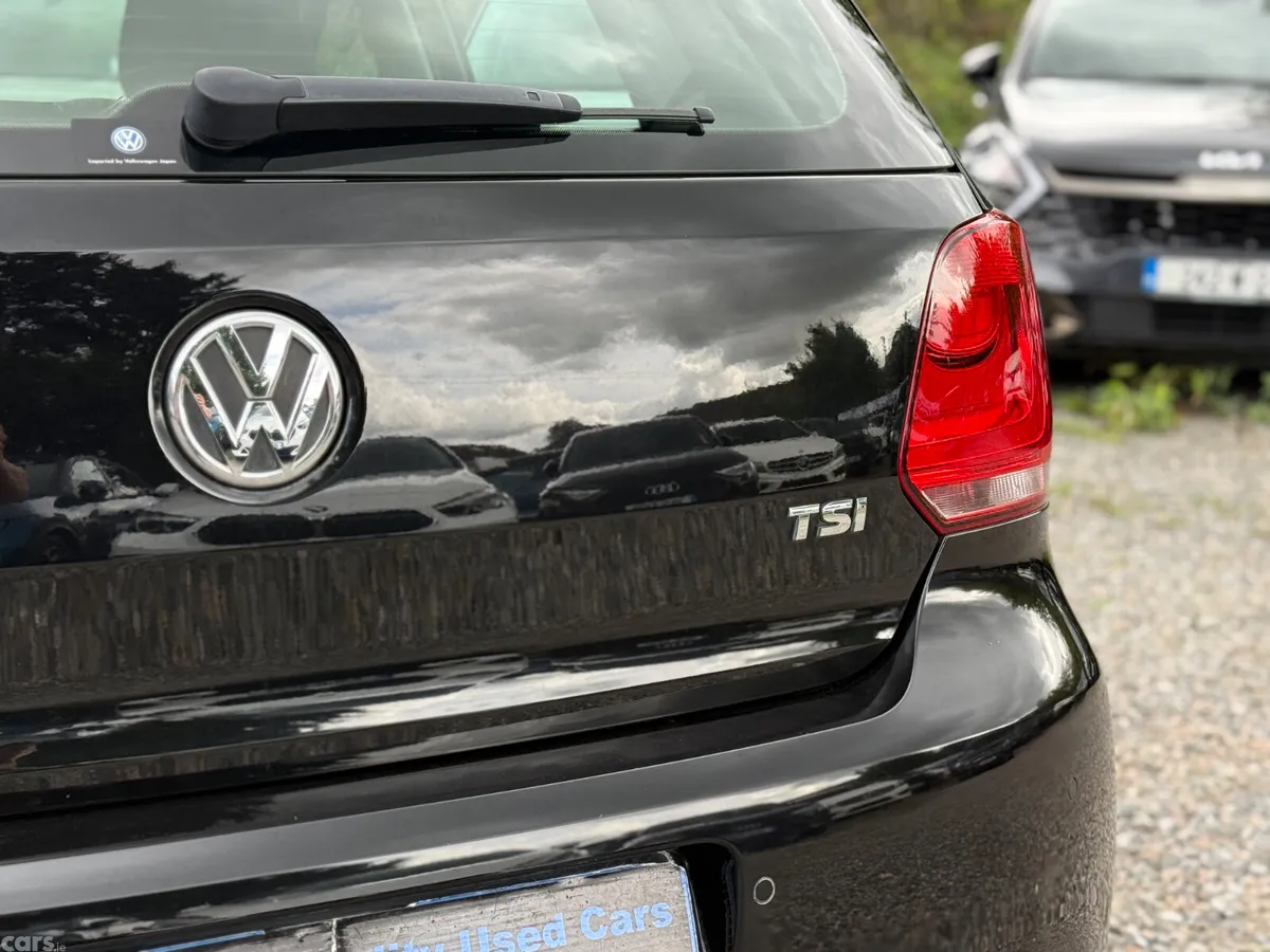 Volkswagen Polo Hatchback, Petrol, 2013, Black