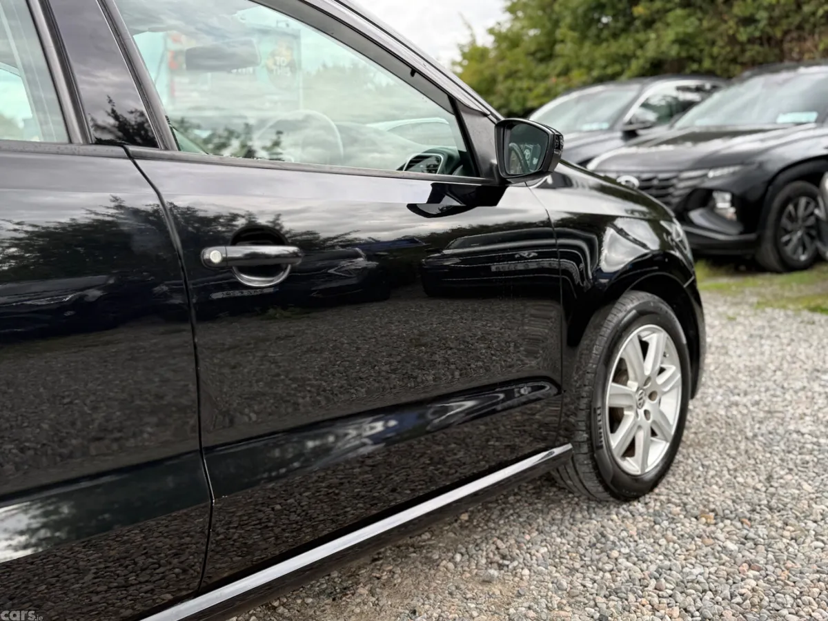 Volkswagen Polo Hatchback, Petrol, 2013, Black