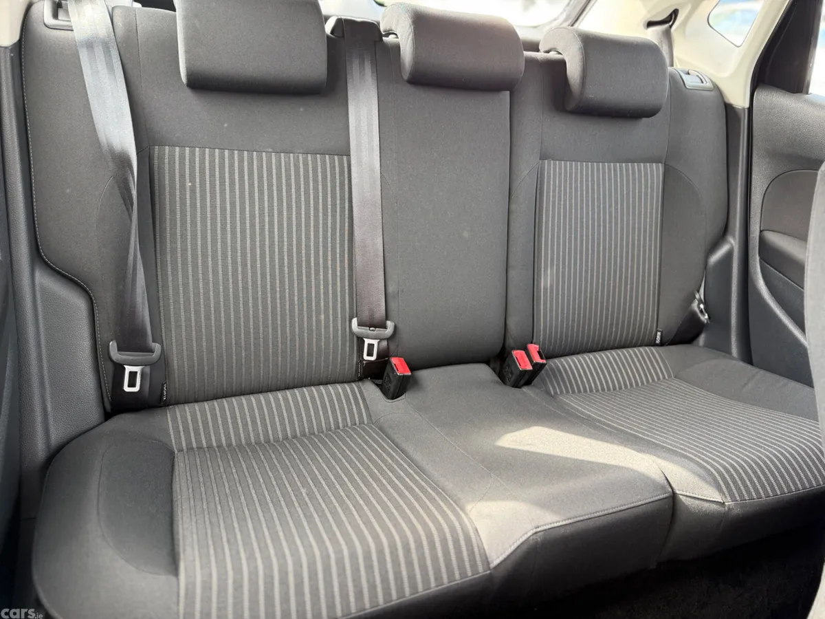 Volkswagen Polo Hatchback, Petrol, 2013, Black