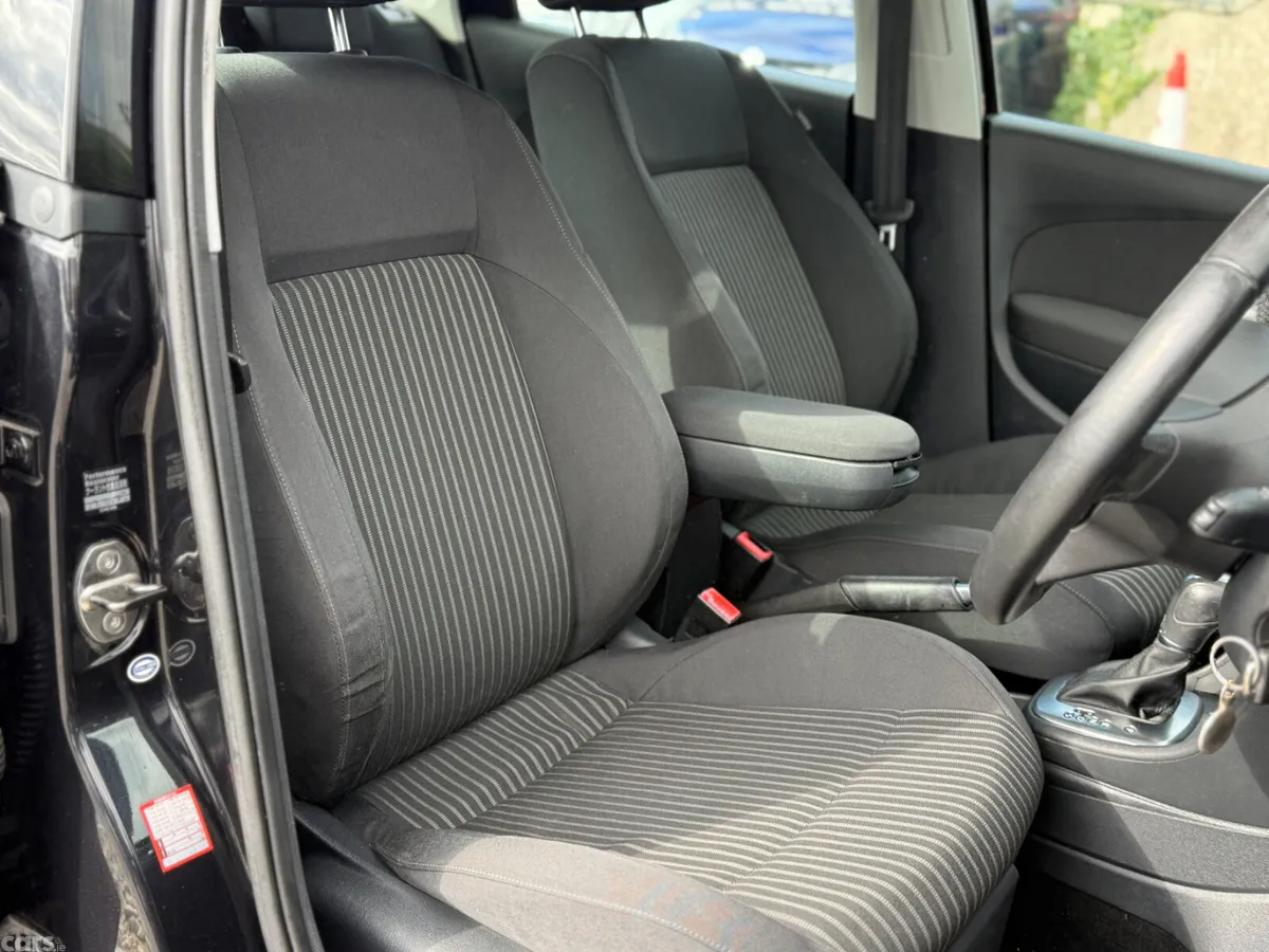 Volkswagen Polo Hatchback, Petrol, 2013, Black