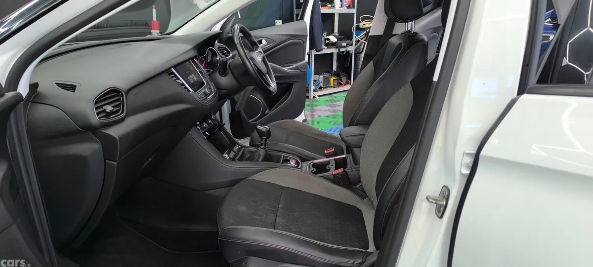 Opel Grandland X Hatchback, Diesel, 2019, White