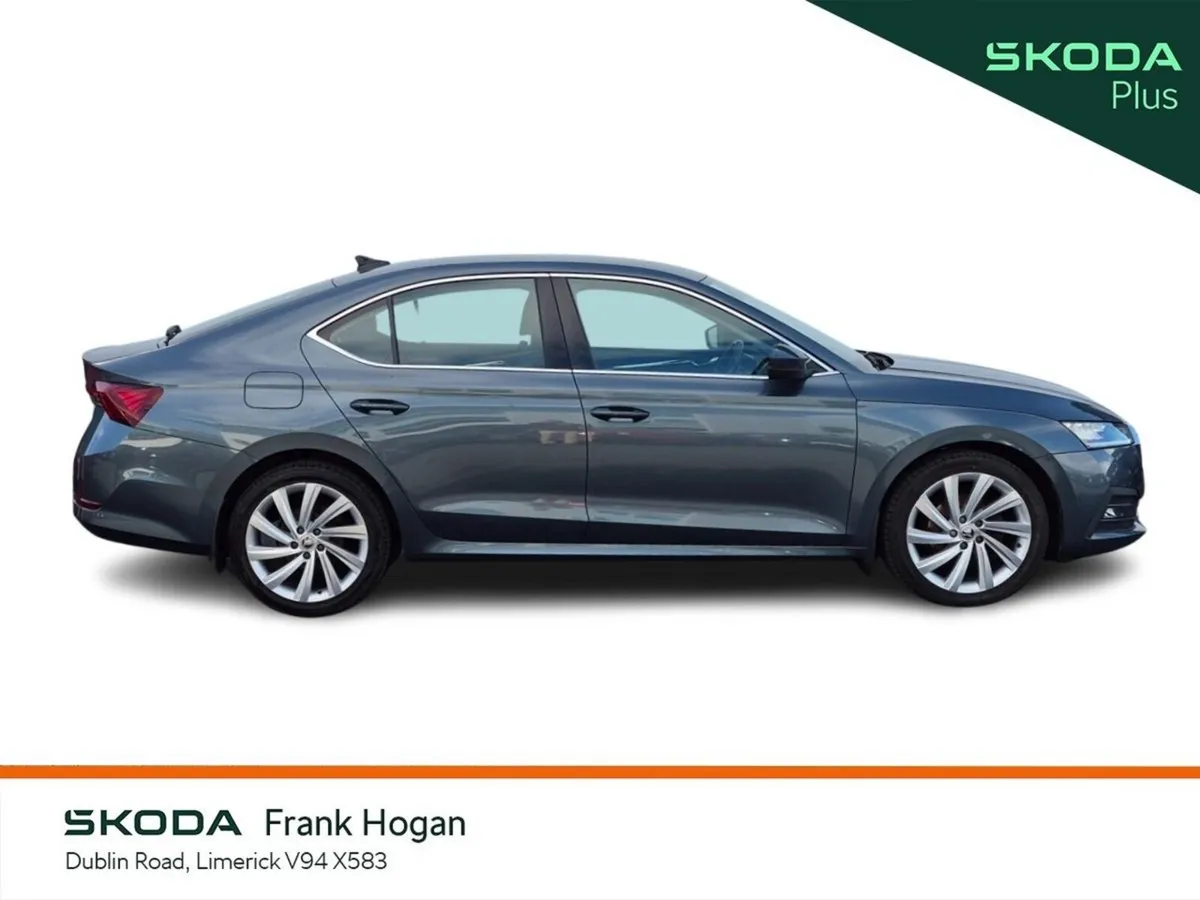 Skoda Octavia Saloon, Diesel, 2022, Grey