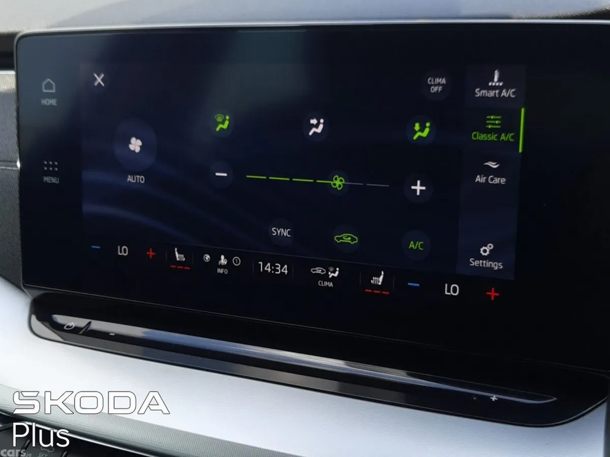 Skoda Octavia Saloon, Petrol, 2023, Black