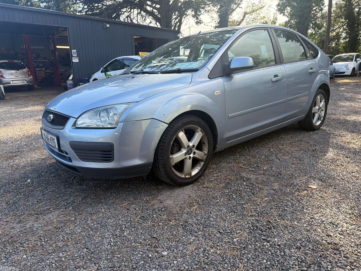 Ford Focus Hatchback, Petrol, 2006, Grey
