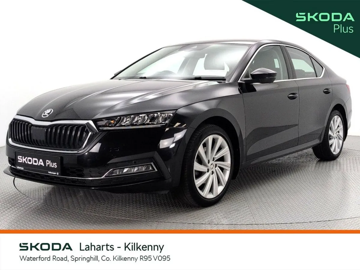 Skoda Octavia Saloon, Petrol, 2024, Black