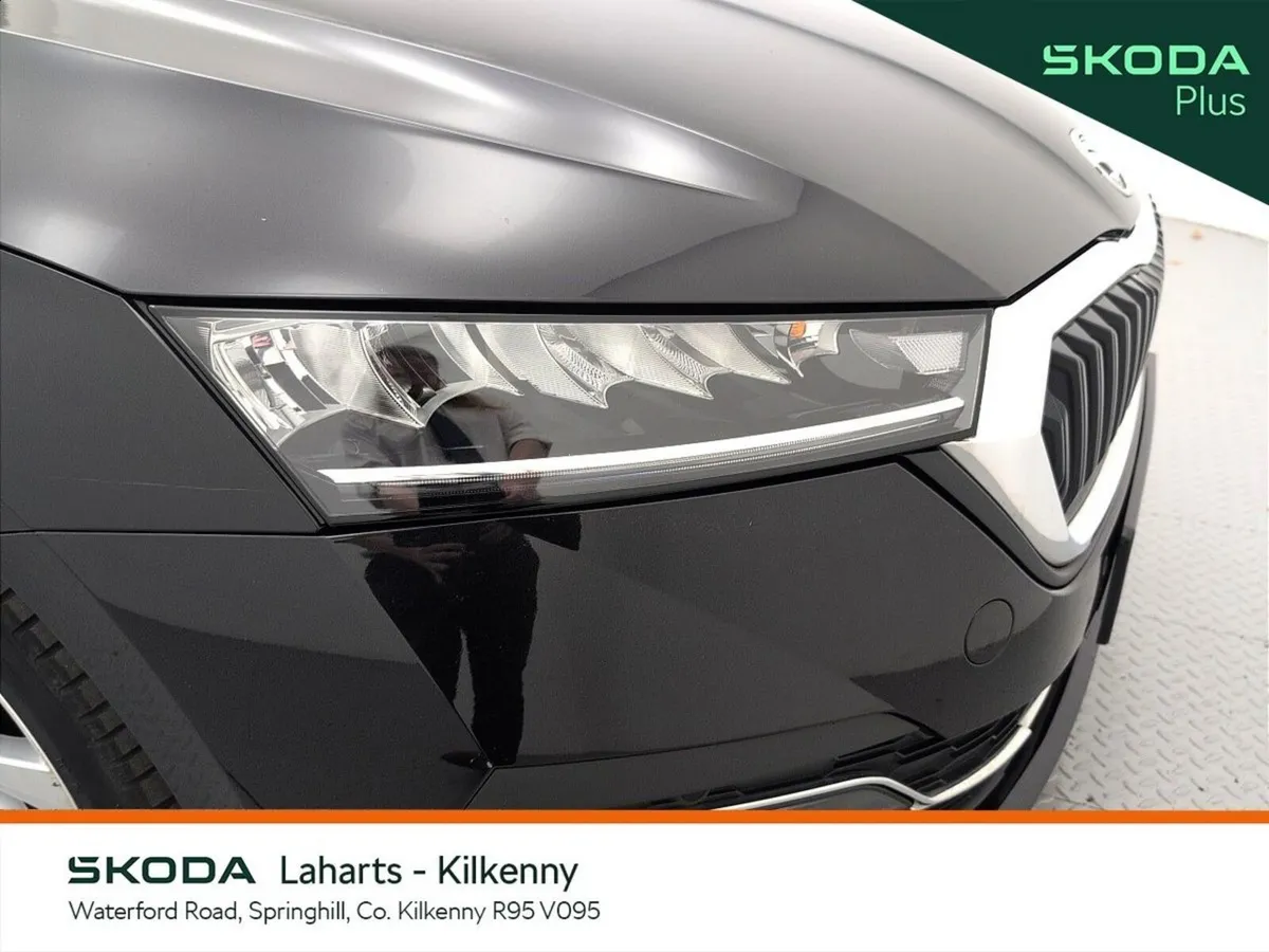 Skoda Octavia Saloon, Petrol, 2024, Black