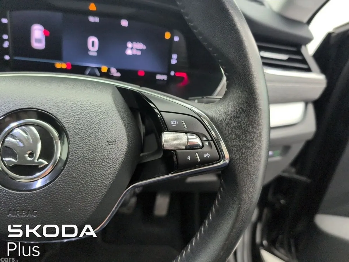 Skoda Octavia Saloon, Petrol, 2024, Black