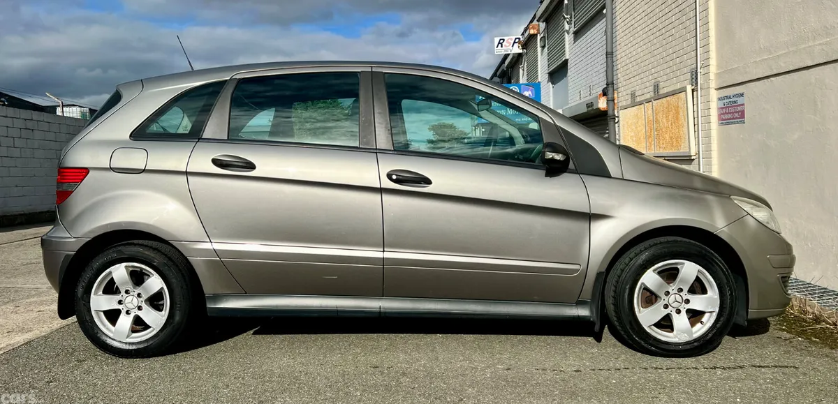 Mercedes-Benz B-Class MPV, Petrol, 2009, Grey