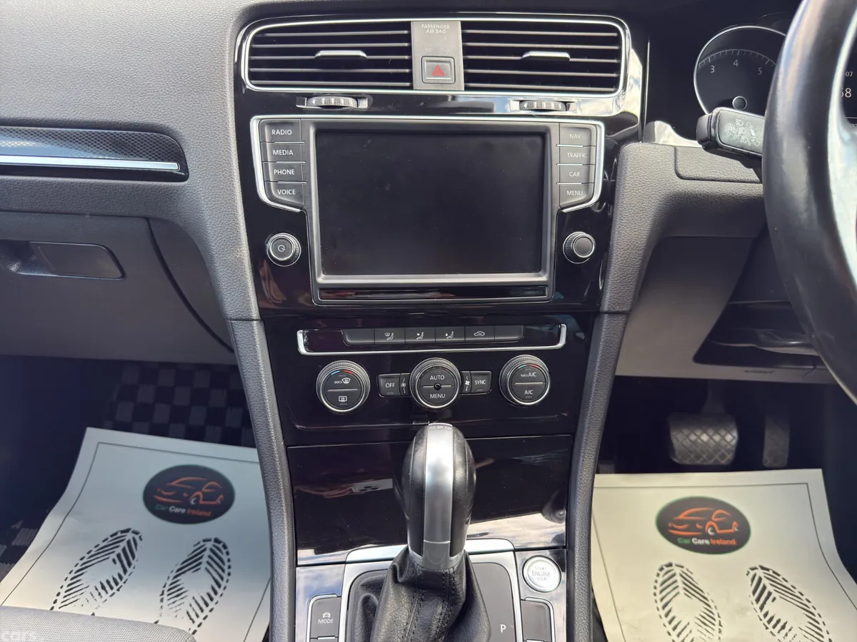 Volkswagen Golf Hatchback, Petrol, 2017, Silver