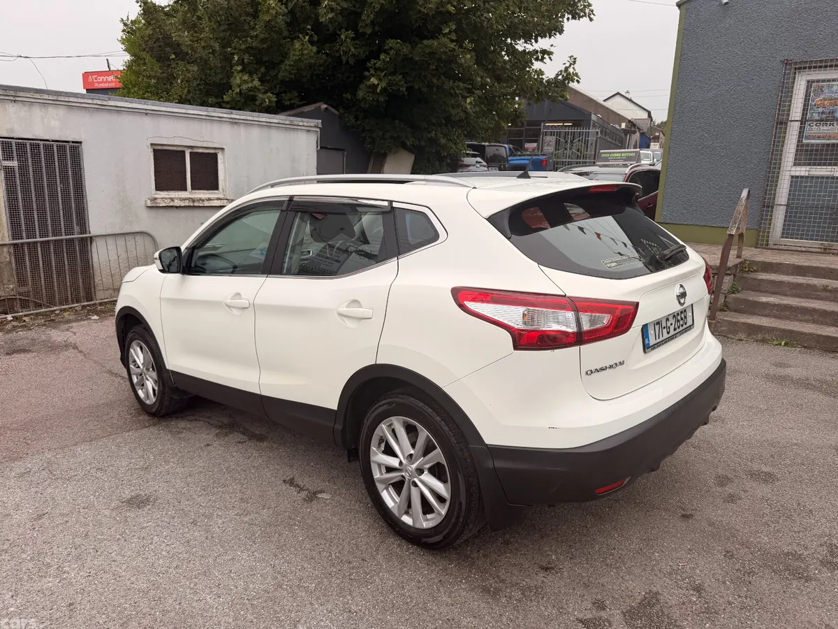 Nissan Qashqai SUV, Diesel, 2017, White
