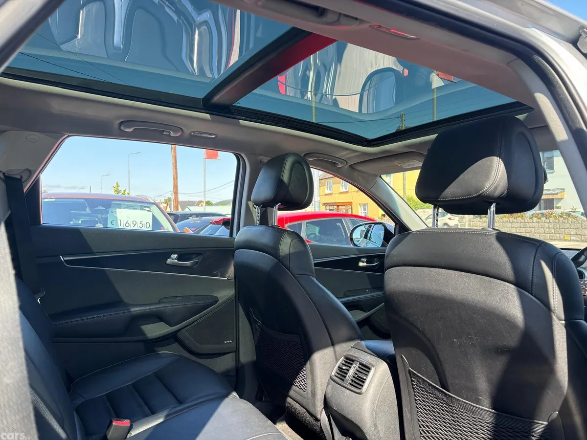 Kia Sorento SUV, Diesel, 2016, Silver