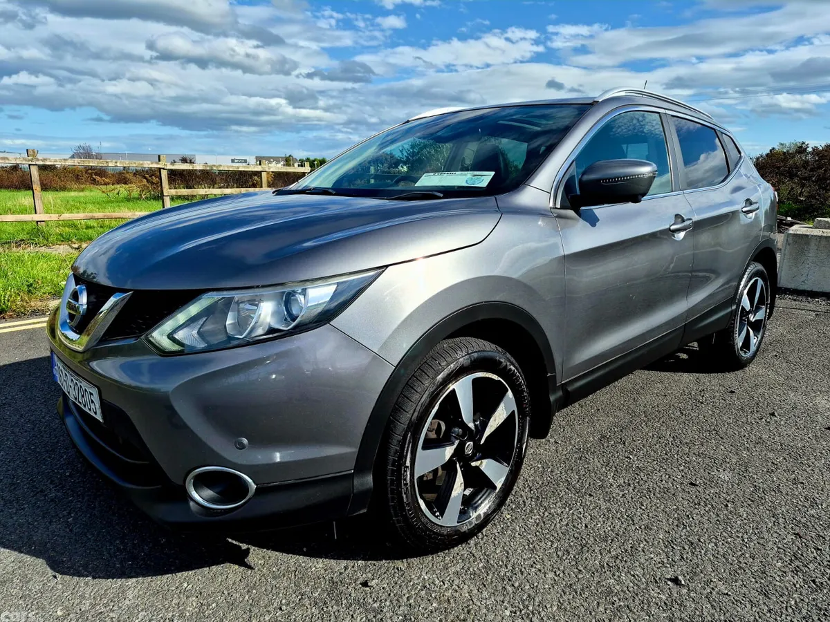 Nissan Qashqai Hatchback, Diesel, 2016, Grey