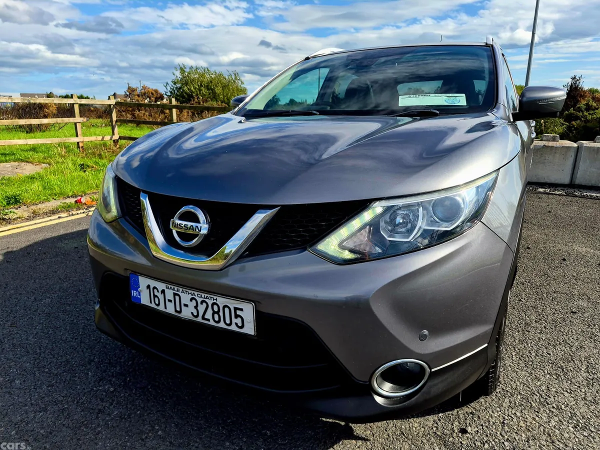 Nissan Qashqai Hatchback, Diesel, 2016, Grey