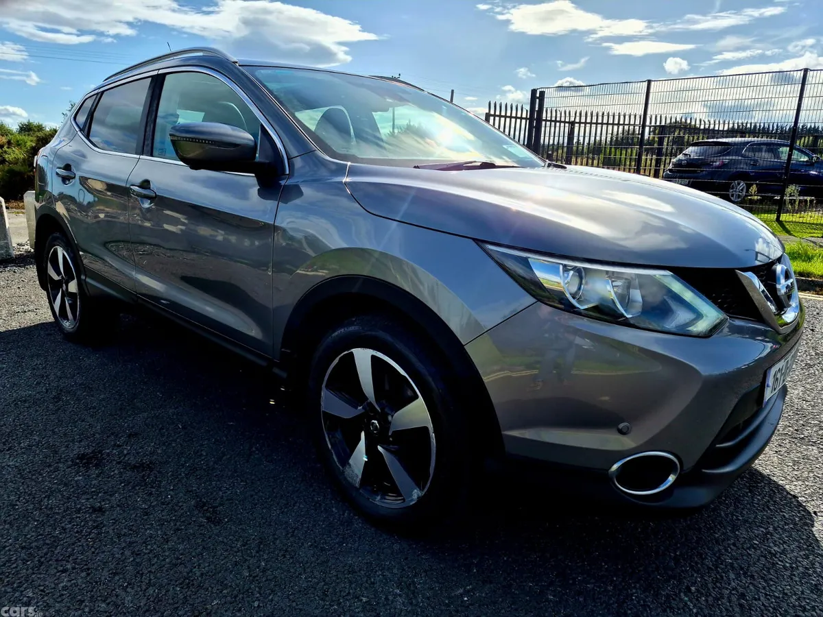 Nissan Qashqai Hatchback, Diesel, 2016, Grey