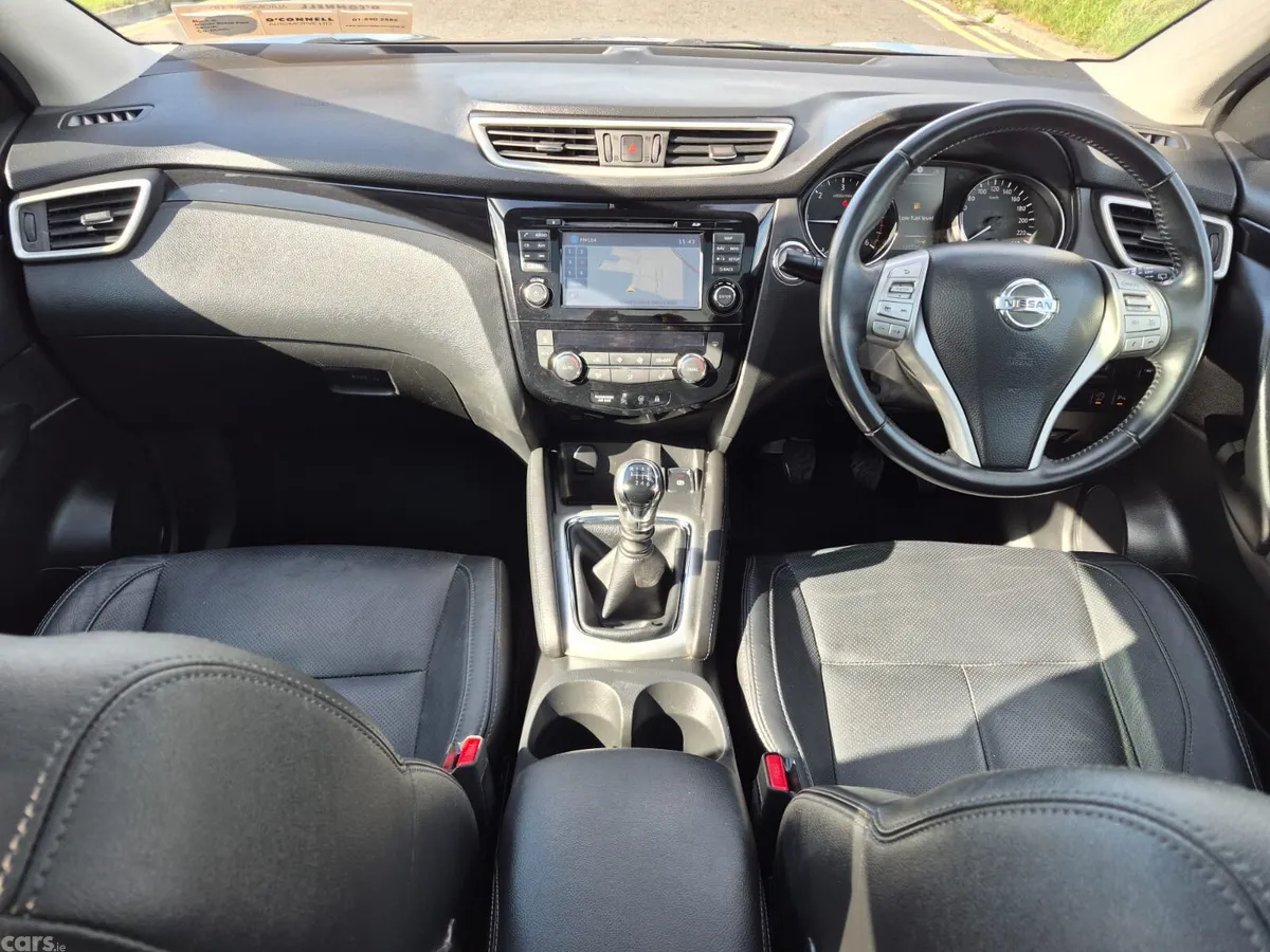 Nissan Qashqai Hatchback, Diesel, 2016, Grey
