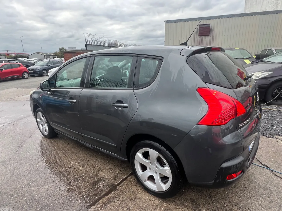 Peugeot 3008 MPV, Diesel, 2010, Grey