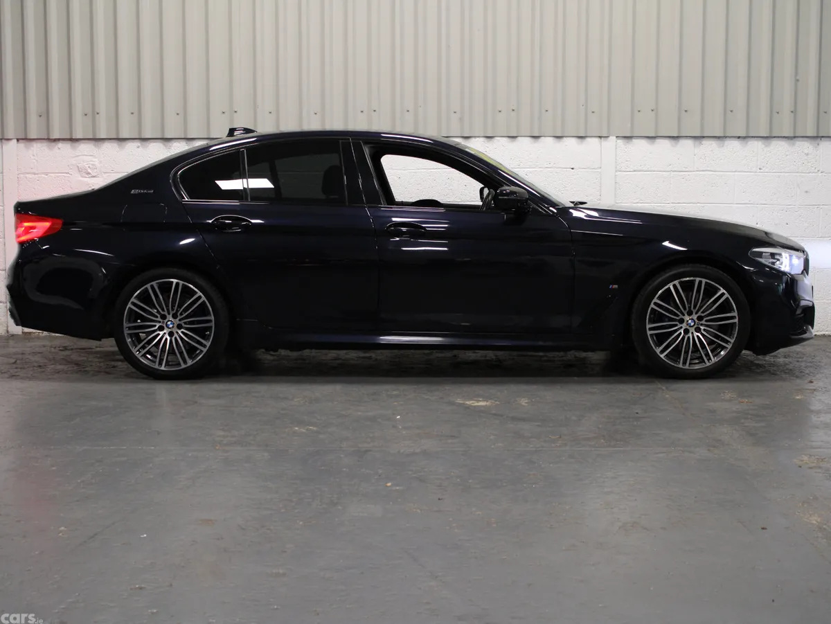 BMW 5-Series Saloon, Petrol Plug-in Hybrid, 2019, Black