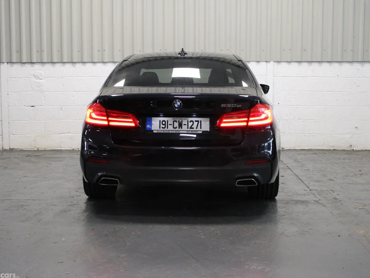 BMW 5-Series Saloon, Petrol Plug-in Hybrid, 2019, Black
