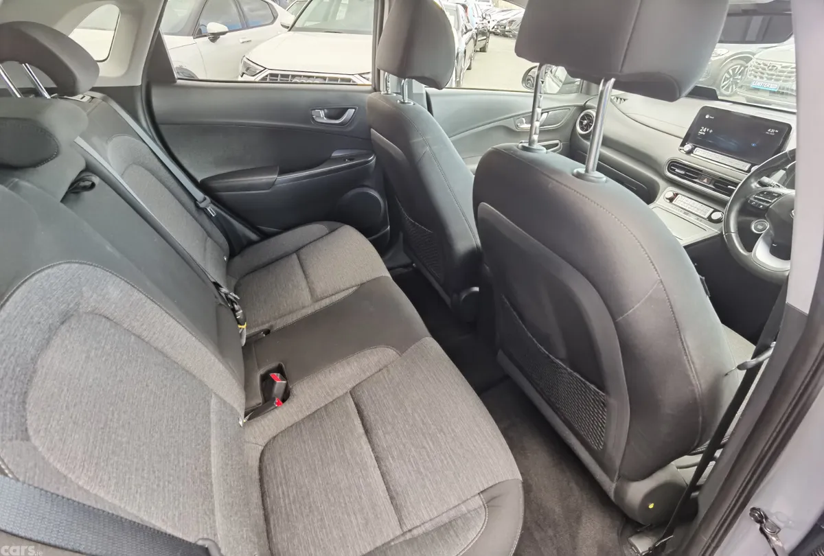 Hyundai KONA Hatchback, Electric, 2022, Grey