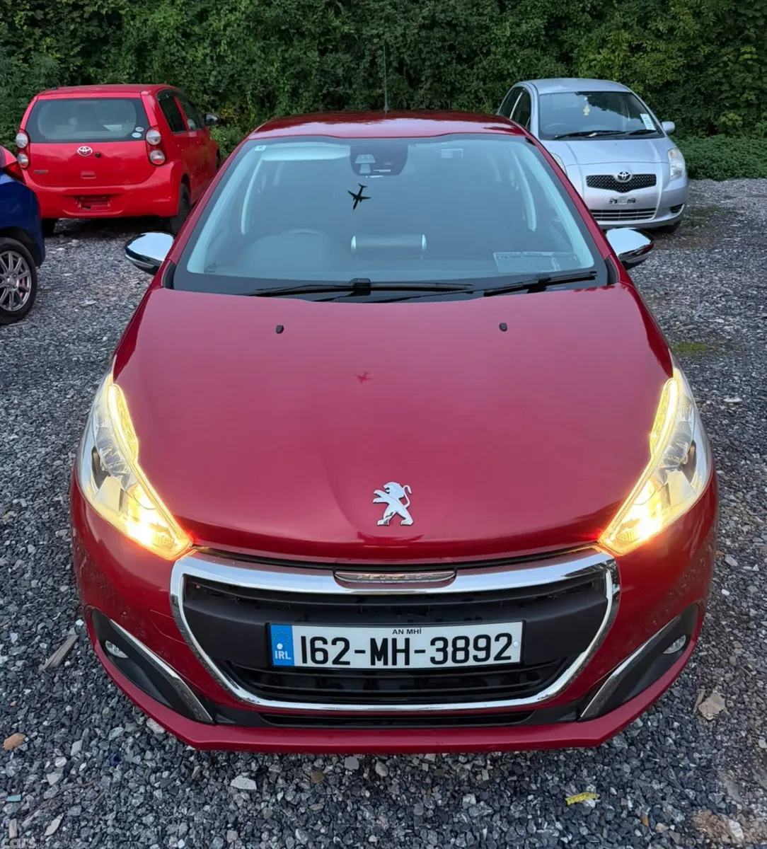 Peugeot 208 Hatchback, Petrol, 2016, Red