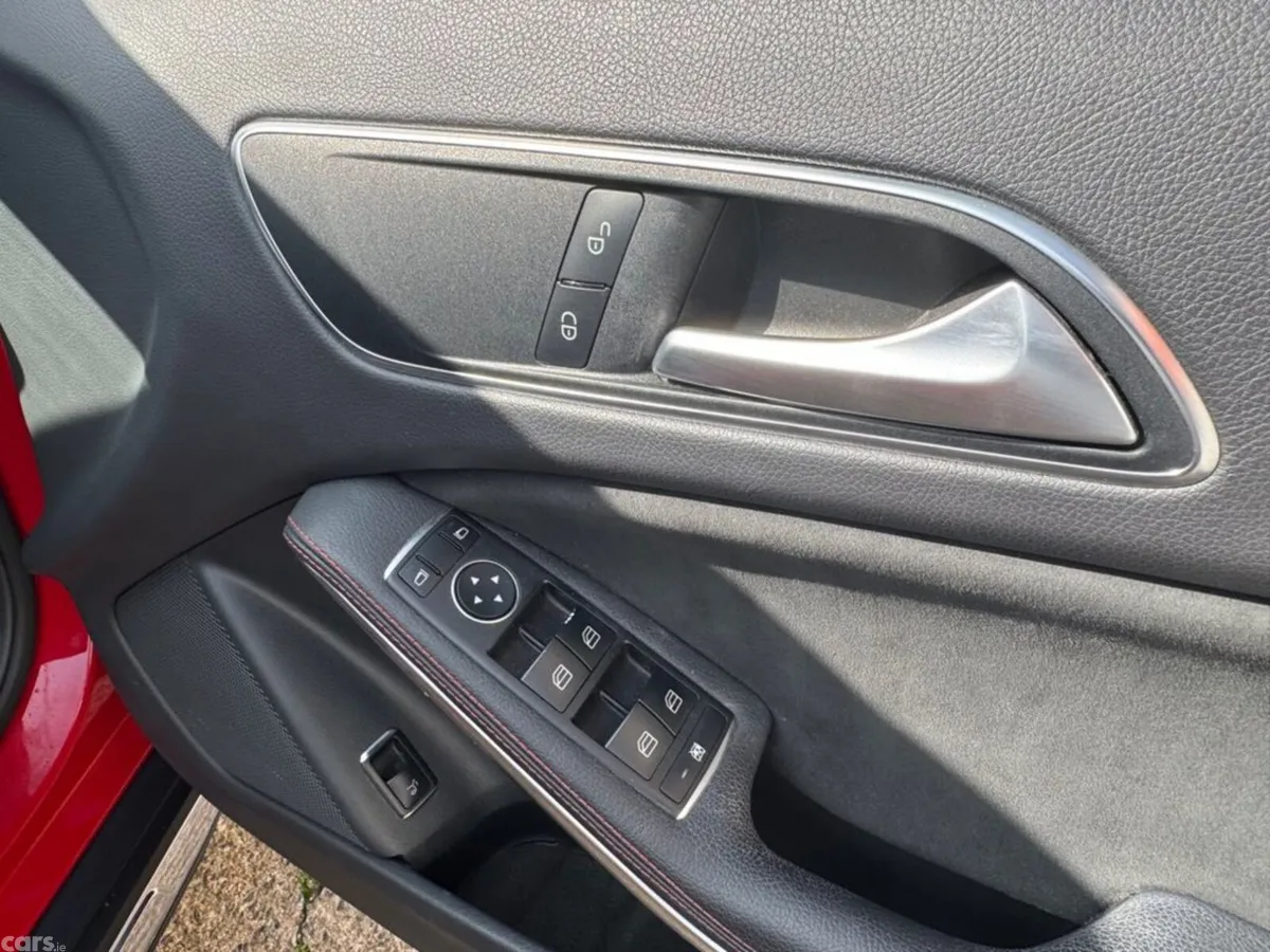 Mercedes-Benz GLA SUV, Diesel, 2018, Red