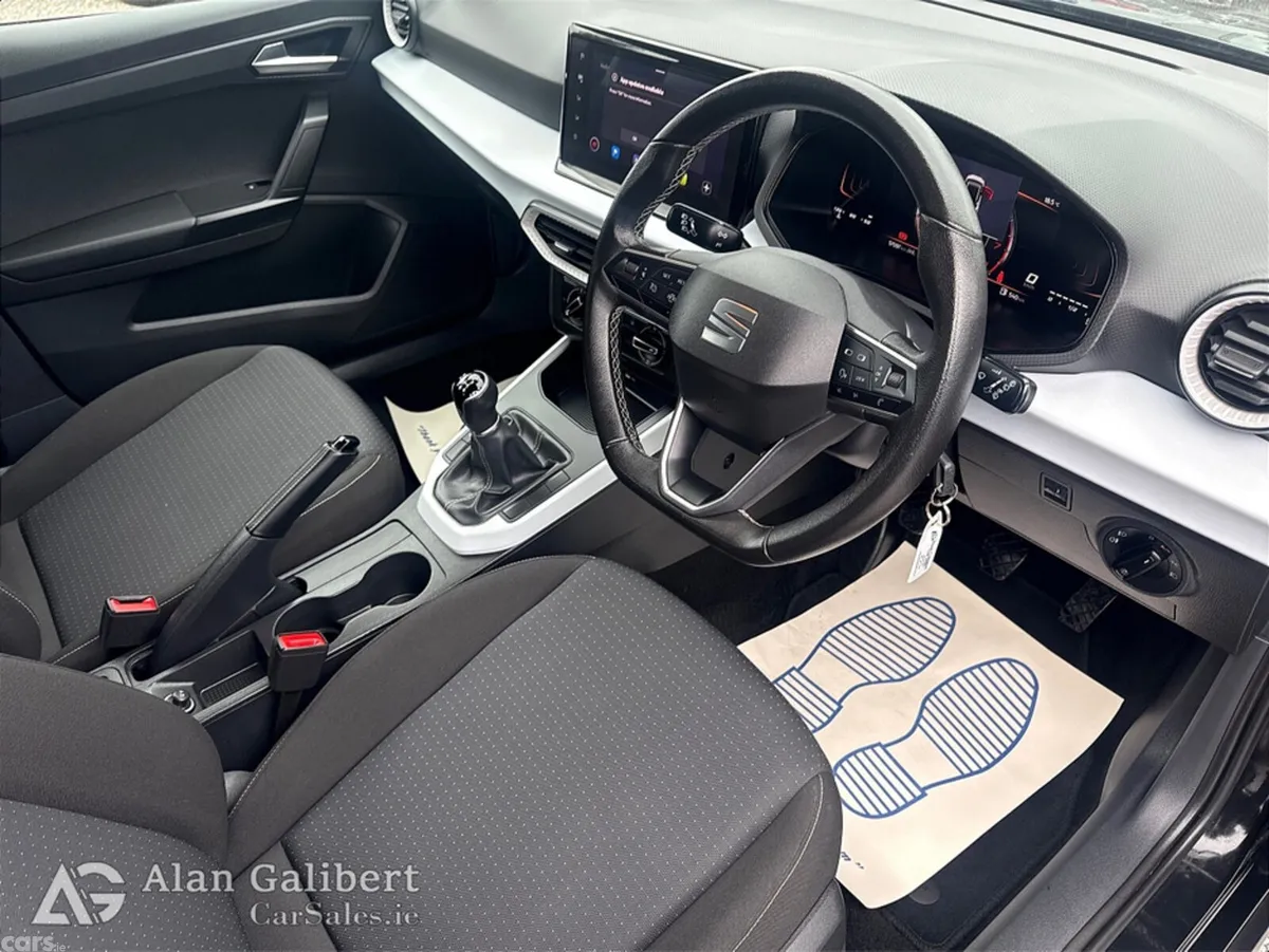 SEAT Arona Hatchback, Petrol, 2024, Black