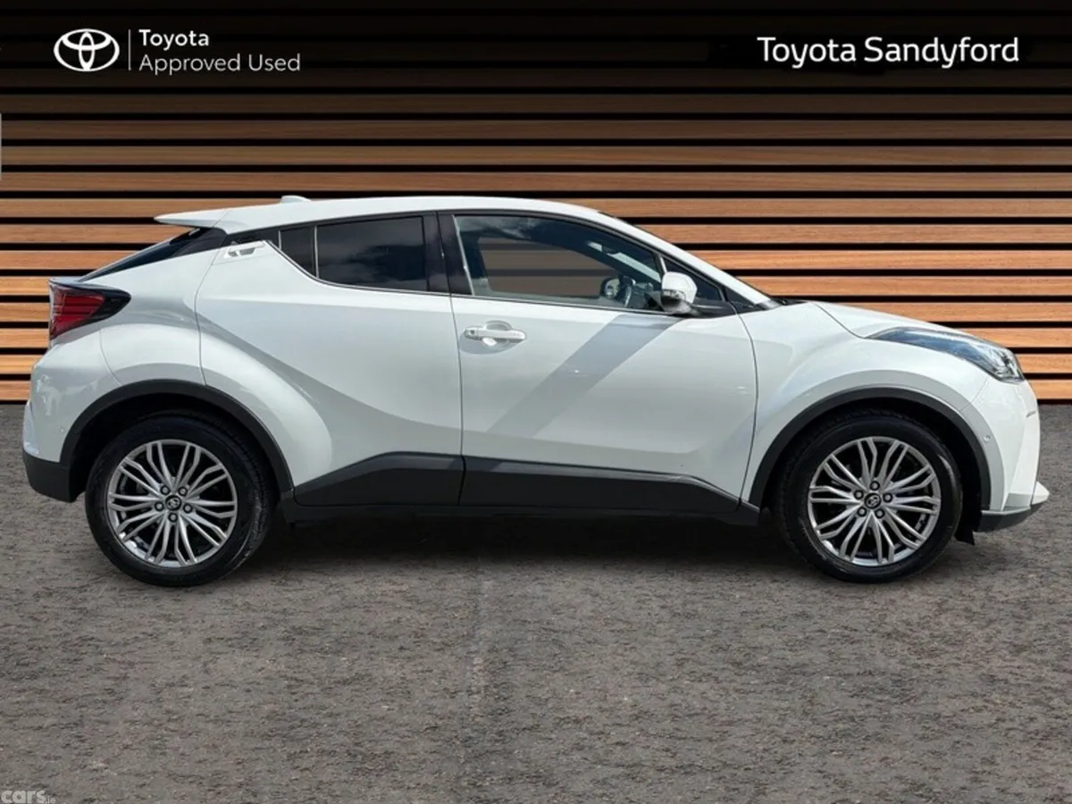 Toyota C-HR SUV, Petrol Hybrid, 2022, White